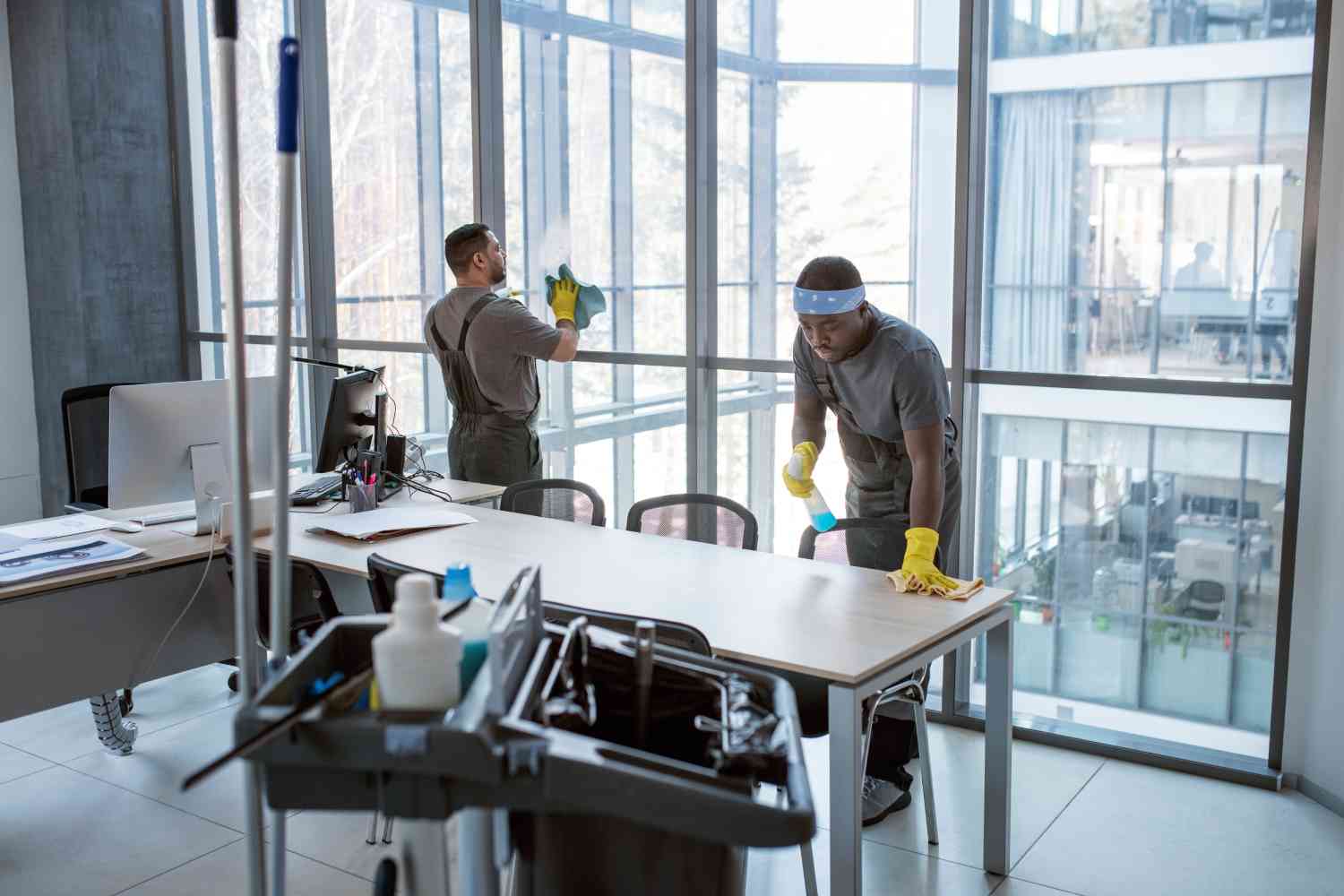 office-cleaning-1-1